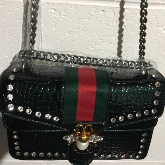 Handbags - Beautiful green chain purse